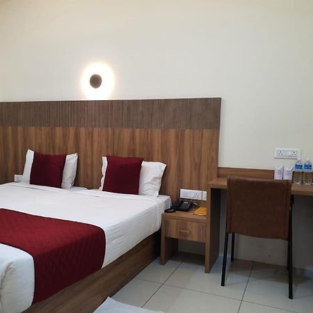 Hotel Deepakam Inn Palakkad Exterior foto